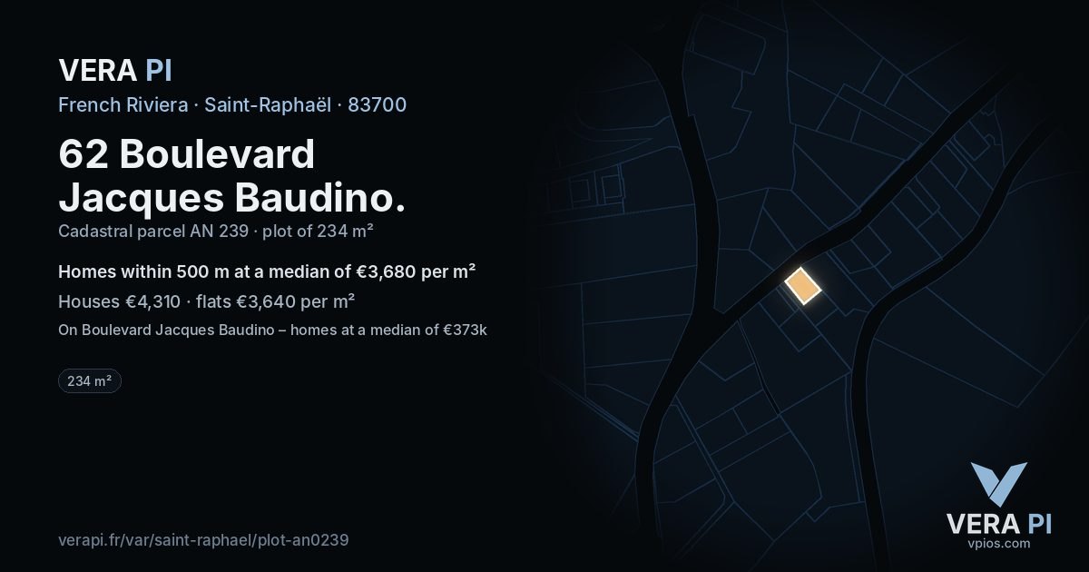 62 Boulevard Jacques Baudino, Saint-Raphaël at night – the plot lit, the parcels around coloured by the prices near them
