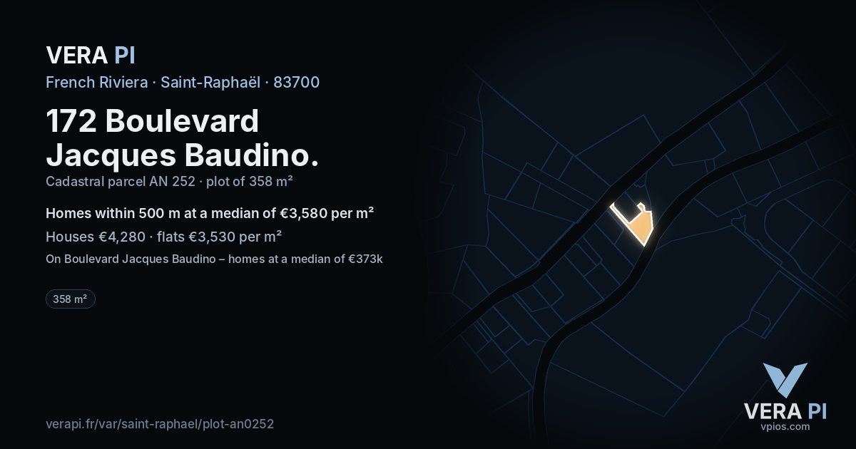172 Boulevard Jacques Baudino, Saint-Raphaël at night – the plot lit, the parcels around coloured by the prices near them