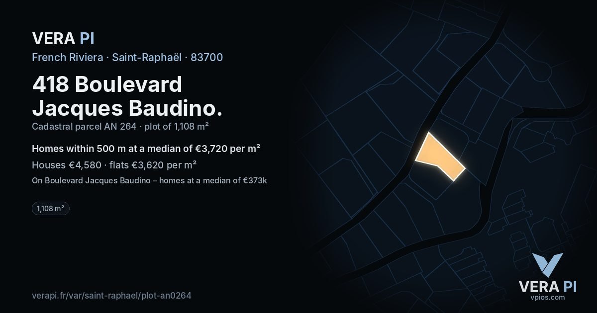 418 Boulevard Jacques Baudino, Saint-Raphaël at night – the plot lit, the parcels around coloured by the prices near them