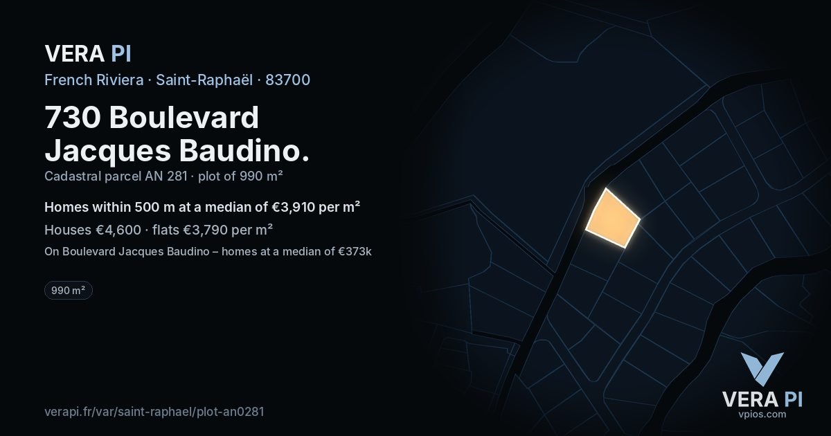 730 Boulevard Jacques Baudino, Saint-Raphaël at night – the plot lit, the parcels around coloured by the prices near them