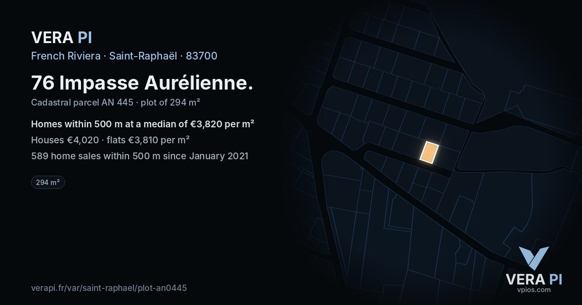 76 Impasse Aurélienne, Saint-Raphaël at night – the plot lit, the parcels around coloured by the prices near them
