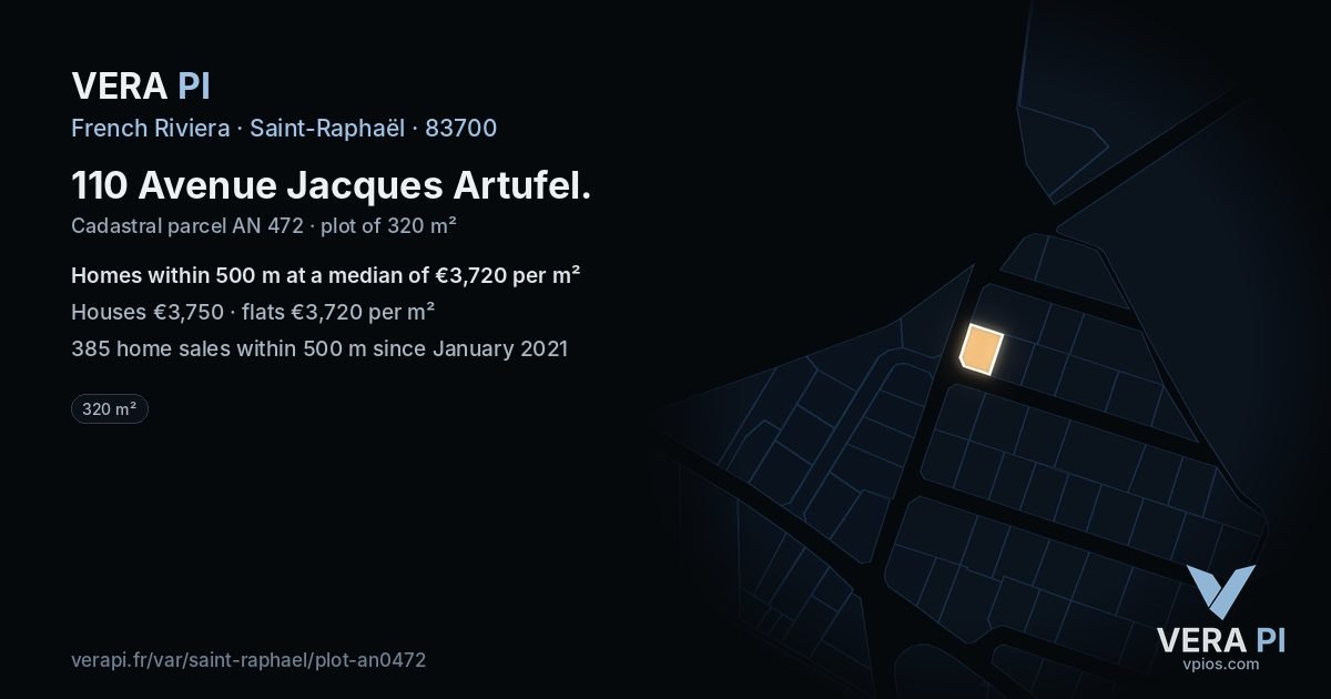 110 Avenue Jacques Artufel, Saint-Raphaël at night – the plot lit, the parcels around coloured by the prices near them
