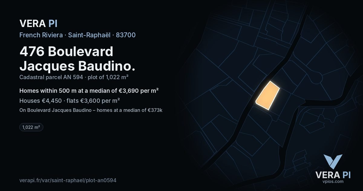 476 Boulevard Jacques Baudino, Saint-Raphaël at night – the plot lit, the parcels around coloured by the prices near them