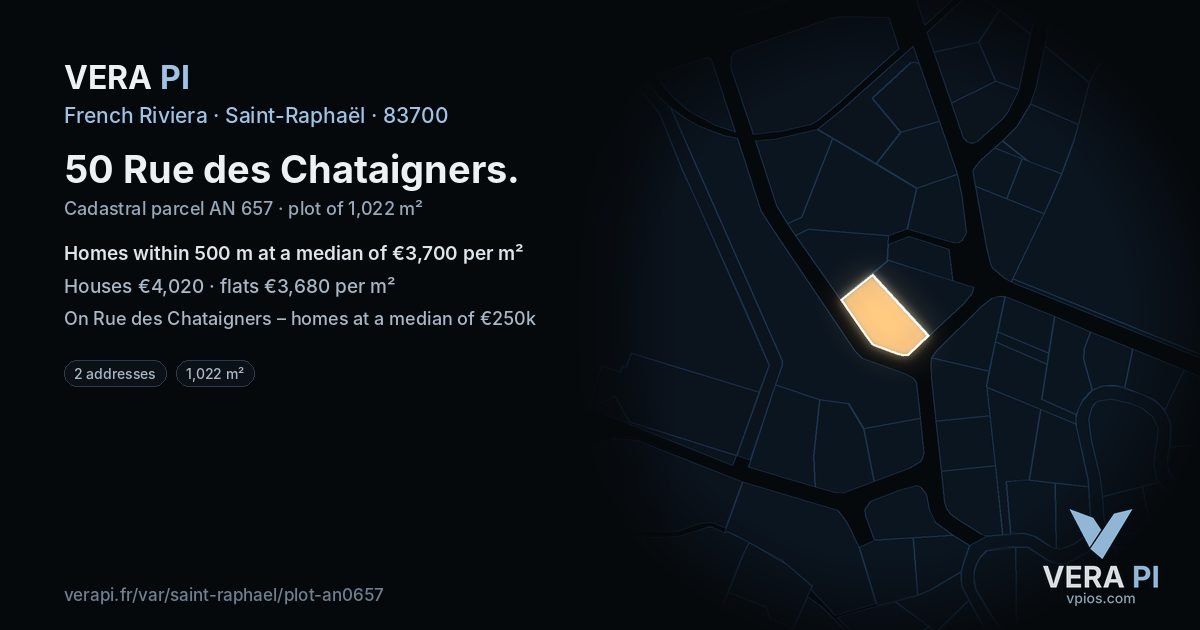 50 Rue des Chataigners, Saint-Raphaël at night – the plot lit, the parcels around coloured by the prices near them
