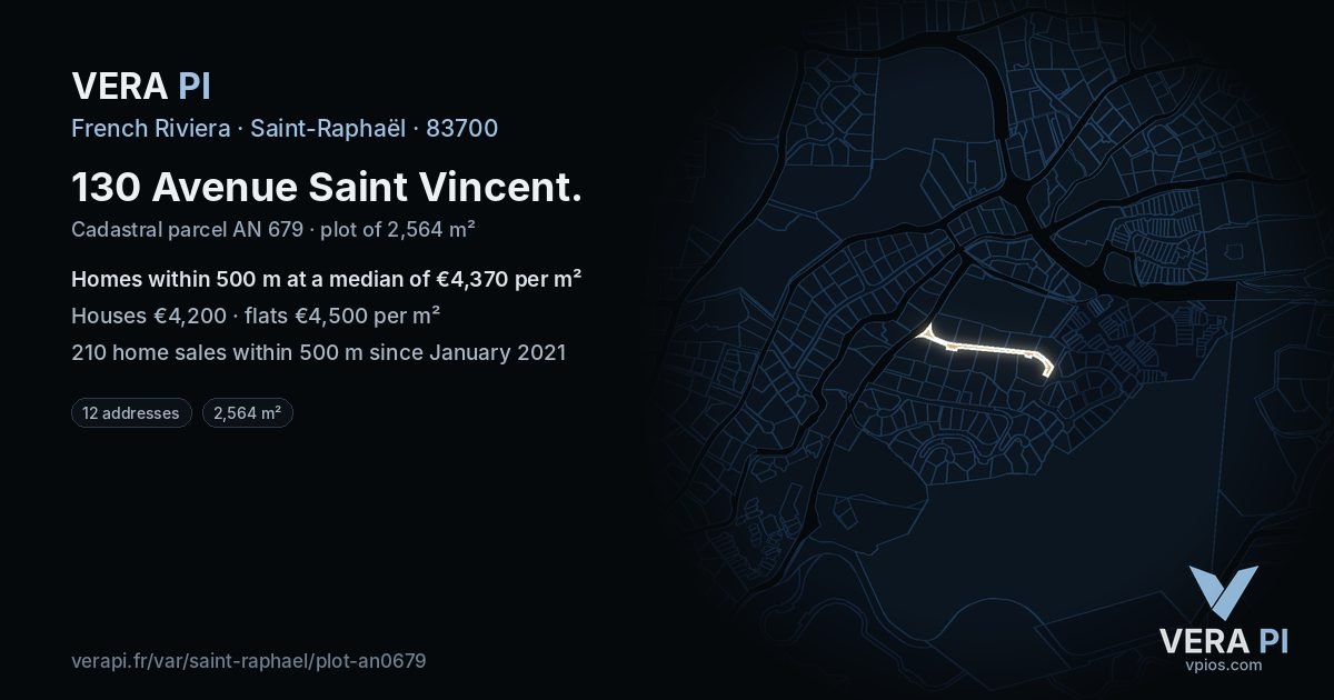130 Avenue Saint Vincent, Saint-Raphaël at night – the plot lit, the parcels around coloured by the prices near them