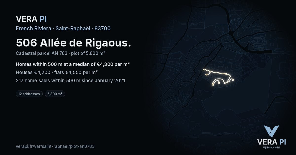 506 Allée de Rigaous, Saint-Raphaël at night – the plot lit, the parcels around coloured by the prices near them
