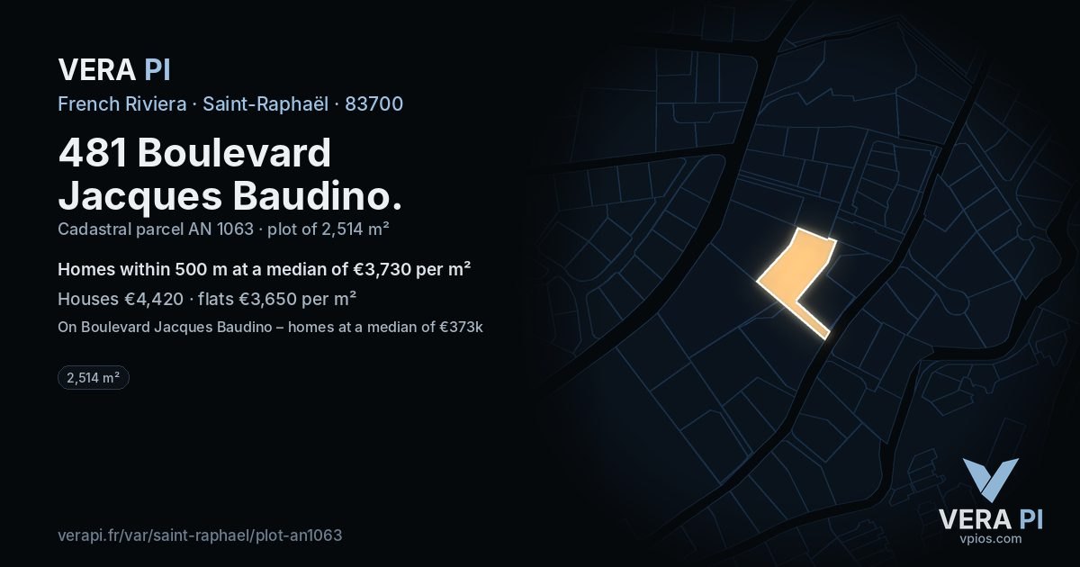 481 Boulevard Jacques Baudino, Saint-Raphaël at night – the plot lit, the parcels around coloured by the prices near them
