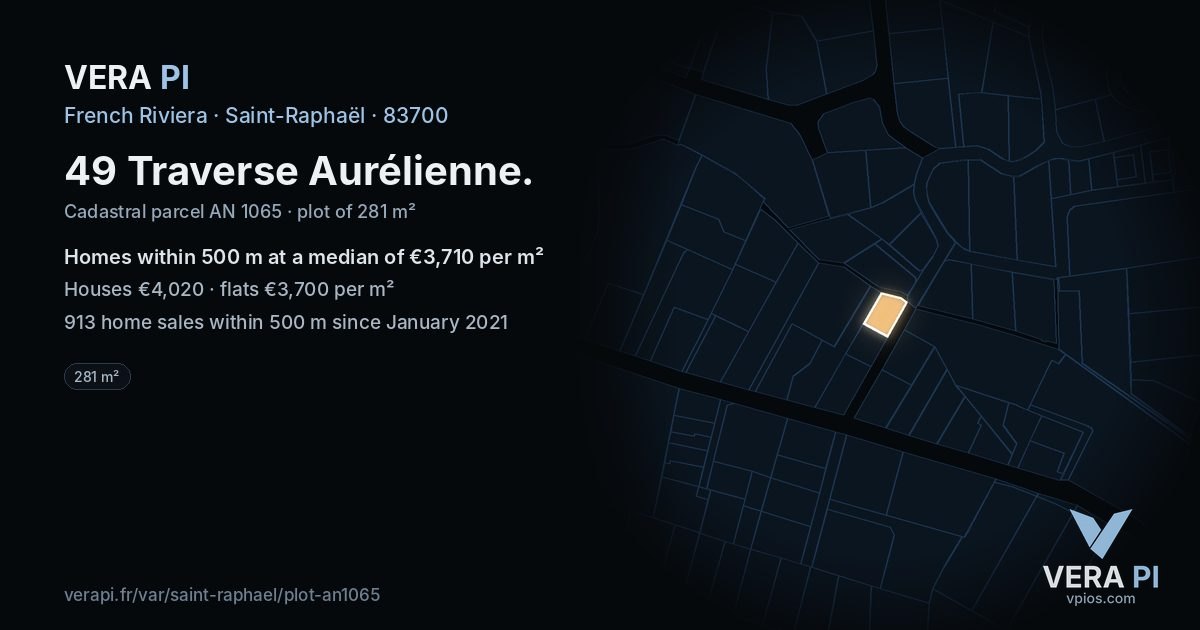 49 Traverse Aurélienne, Saint-Raphaël at night – the plot lit, the parcels around coloured by the prices near them