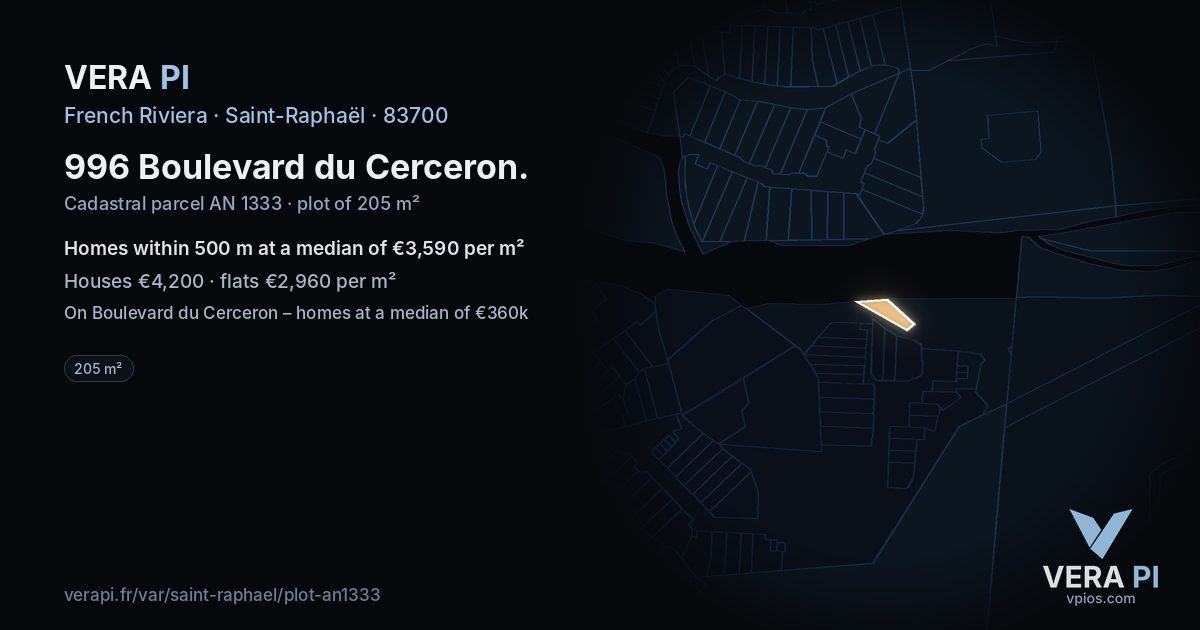 996 Boulevard du Cerceron, Saint-Raphaël at night – the plot lit, the parcels around coloured by the prices near them