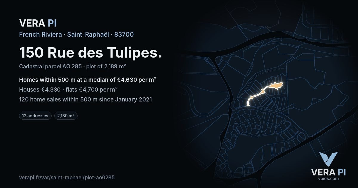 150 Rue des Tulipes, Saint-Raphaël at night – the plot lit, the parcels around coloured by the prices near them