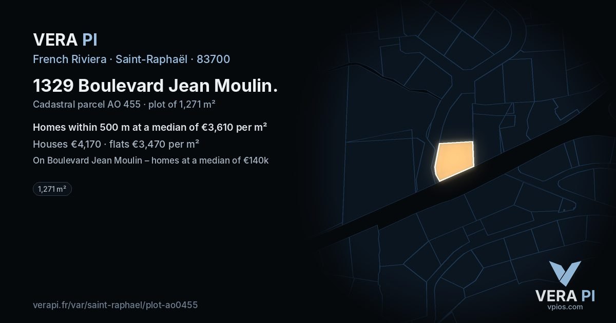 1329 Boulevard Jean Moulin, Saint-Raphaël at night – the plot lit, the parcels around coloured by the prices near them