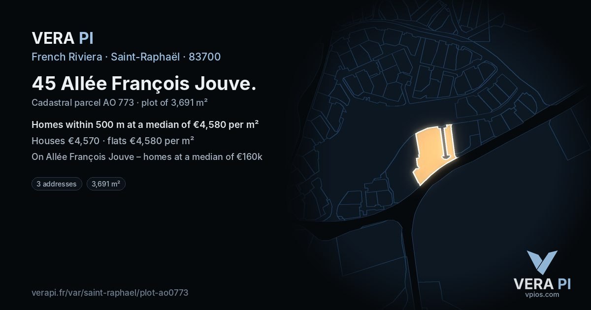 45 Allée François Jouve, Saint-Raphaël at night – the plot lit, the parcels around coloured by the prices near them