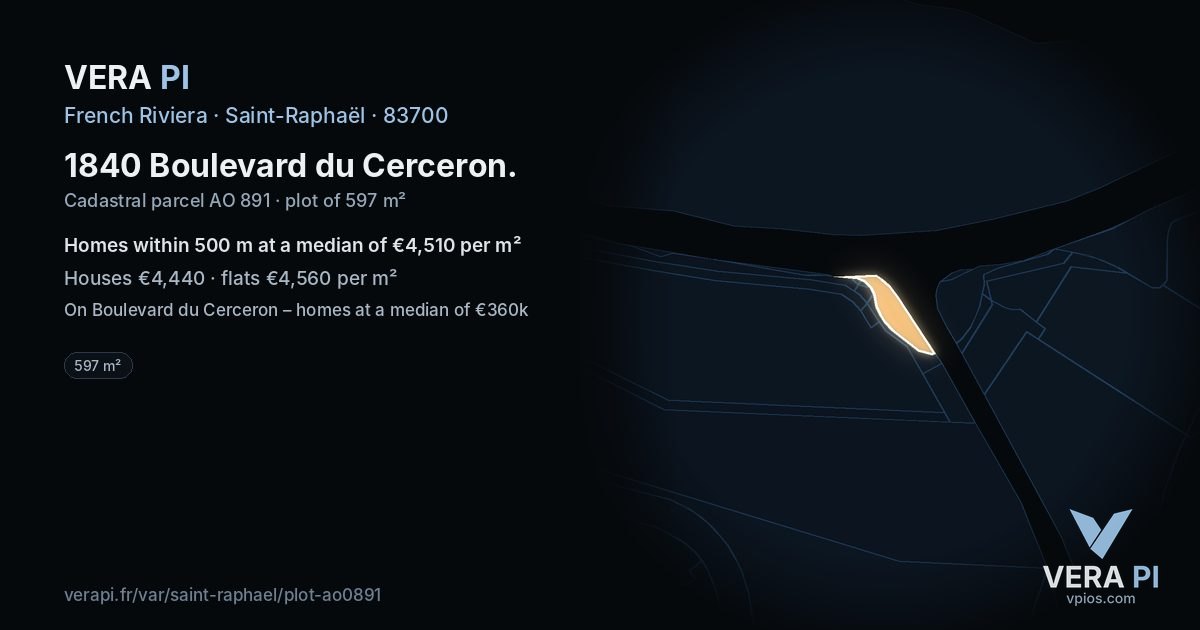 1840 Boulevard du Cerceron, Saint-Raphaël at night – the plot lit, the parcels around coloured by the prices near them