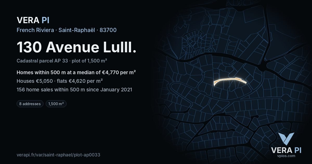 130 Avenue LullI, Saint-Raphaël at night – the plot lit, the parcels around coloured by the prices near them