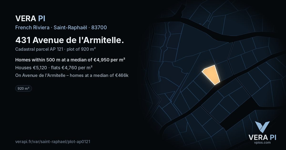 431 Avenue de l'Armitelle, Saint-Raphaël at night – the plot lit, the parcels around coloured by the prices near them
