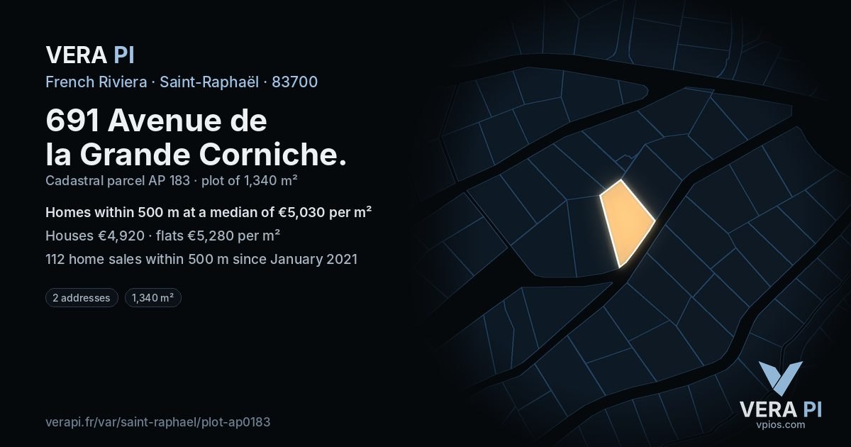691 Avenue de la Grande Corniche, Saint-Raphaël at night – the plot lit, the parcels around coloured by the prices near them