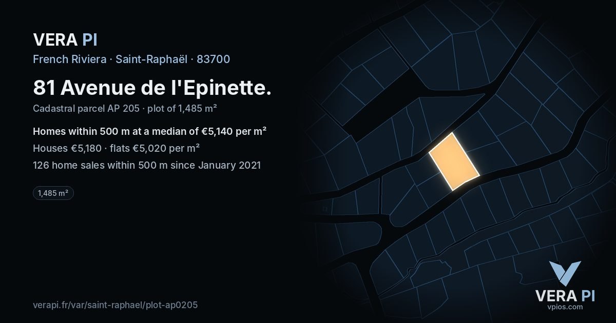 81 Avenue de l'Epinette, Saint-Raphaël at night – the plot lit, the parcels around coloured by the prices near them
