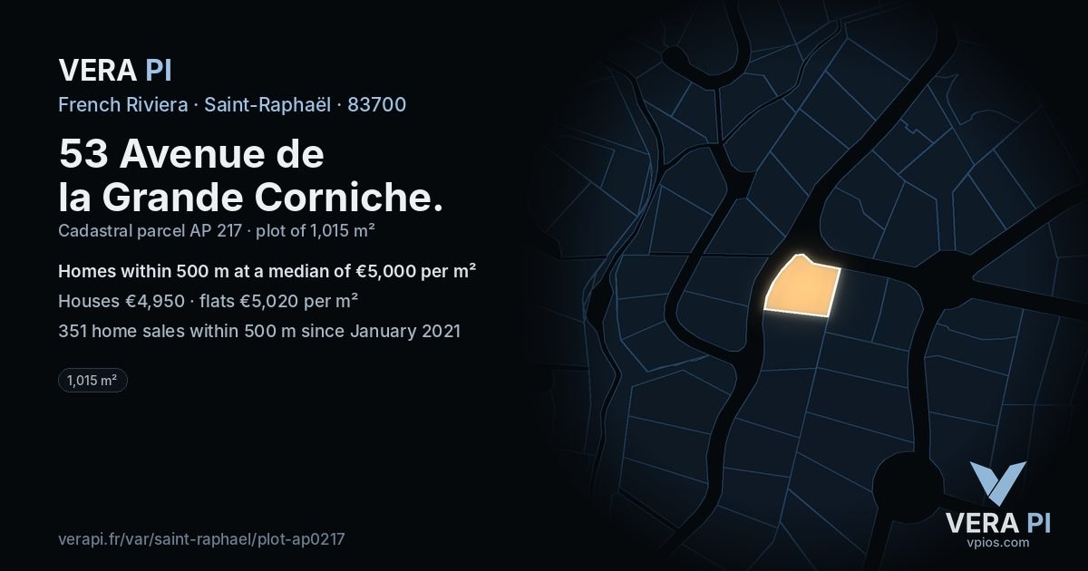 53 Avenue de la Grande Corniche, Saint-Raphaël at night – the plot lit, the parcels around coloured by the prices near them