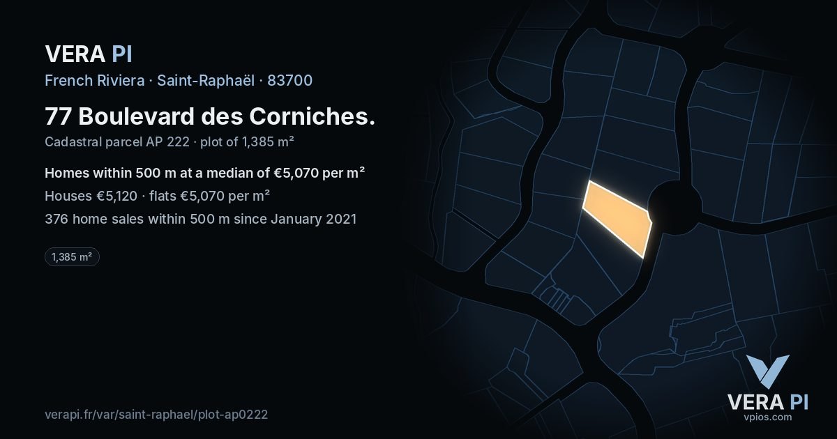 77 Boulevard des Corniches, Saint-Raphaël at night – the plot lit, the parcels around coloured by the prices near them