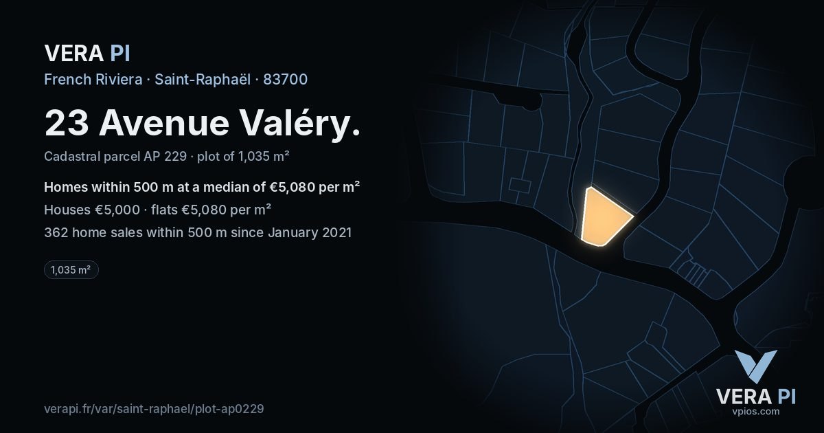 23 Avenue Valéry, Saint-Raphaël at night – the plot lit, the parcels around coloured by the prices near them