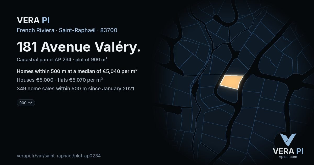 181 Avenue Valéry, Saint-Raphaël at night – the plot lit, the parcels around coloured by the prices near them