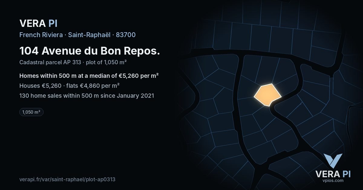104 Avenue du Bon Repos, Saint-Raphaël at night – the plot lit, the parcels around coloured by the prices near them