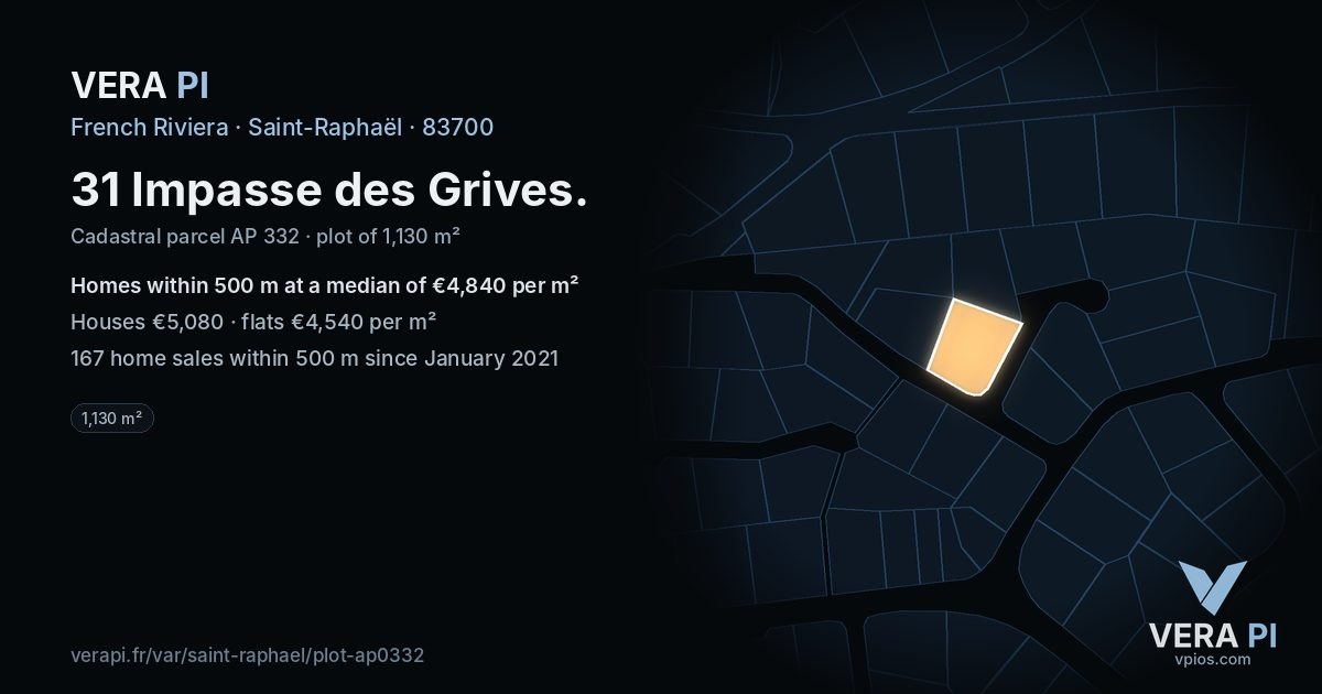 31 Impasse des Grives, Saint-Raphaël at night – the plot lit, the parcels around coloured by the prices near them
