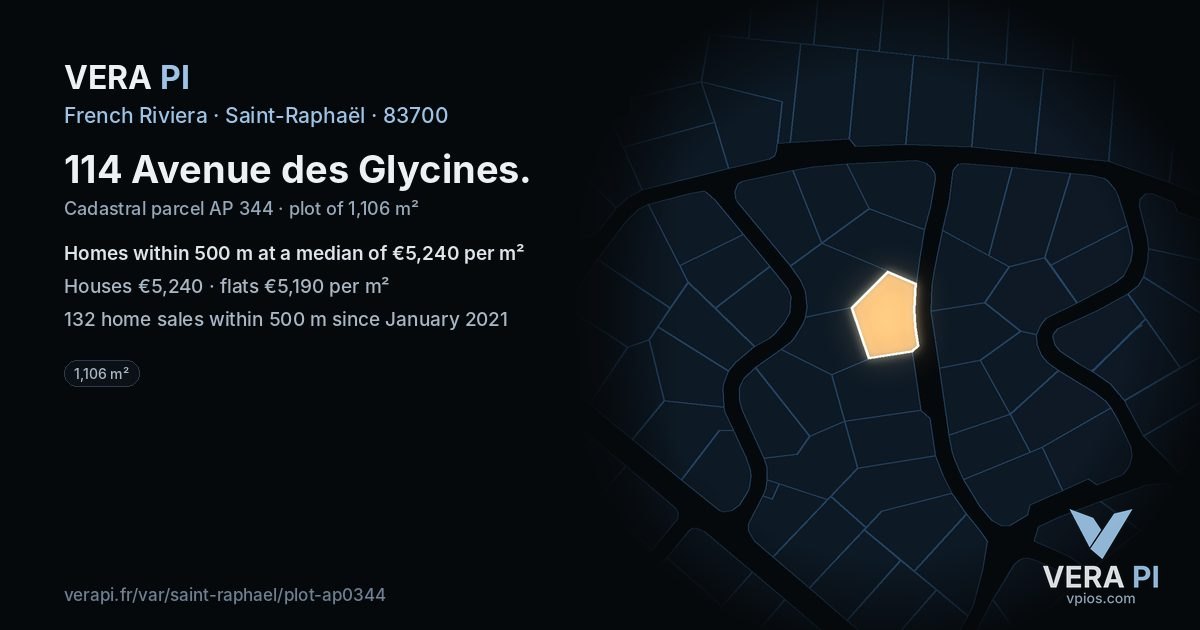 114 Avenue des Glycines, Saint-Raphaël at night – the plot lit, the parcels around coloured by the prices near them