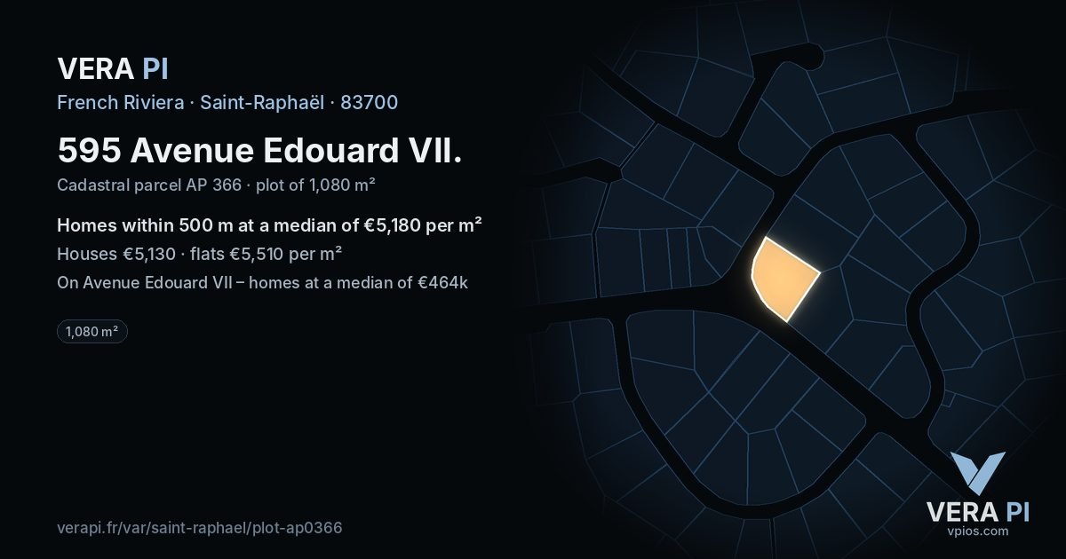 595 Avenue Edouard VII, Saint-Raphaël at night – the plot lit, the parcels around coloured by the prices near them