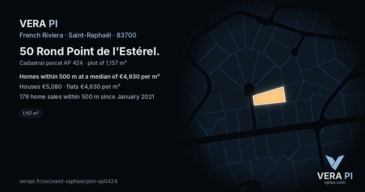 50 Rond Point de l'Estérel, Saint-Raphaël at night – the plot lit, the parcels around coloured by the prices near them