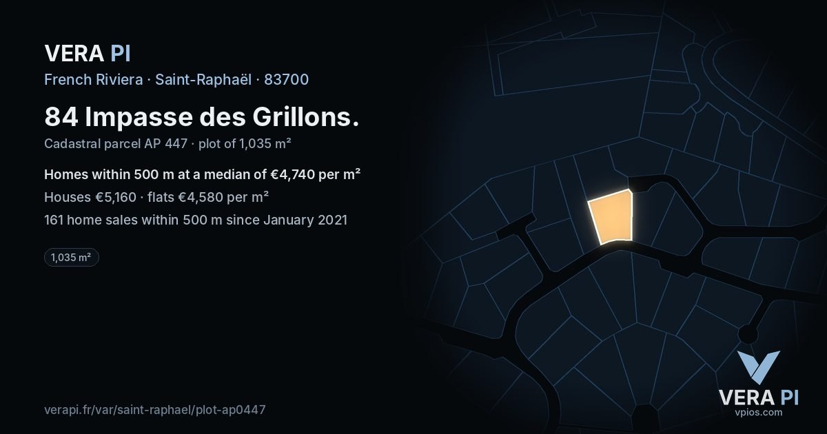 84 Impasse des Grillons, Saint-Raphaël at night – the plot lit, the parcels around coloured by the prices near them