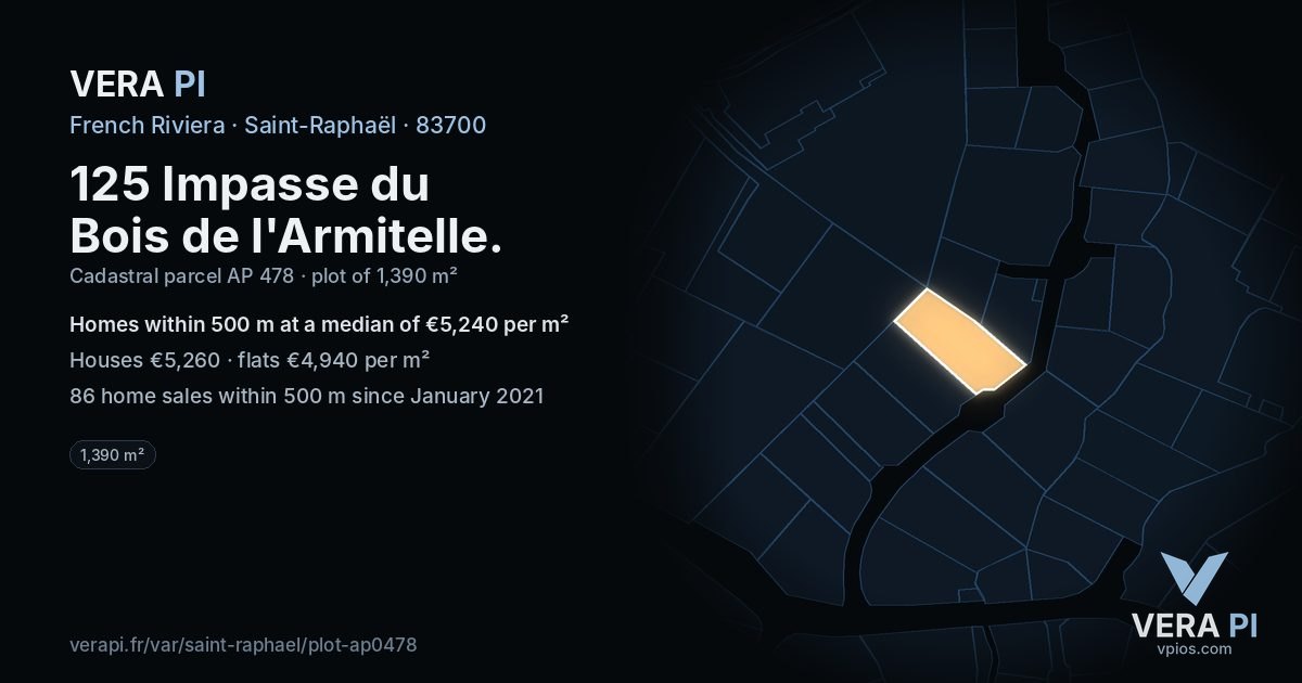 125 Impasse du Bois de l'Armitelle, Saint-Raphaël at night – the plot lit, the parcels around coloured by the prices near them