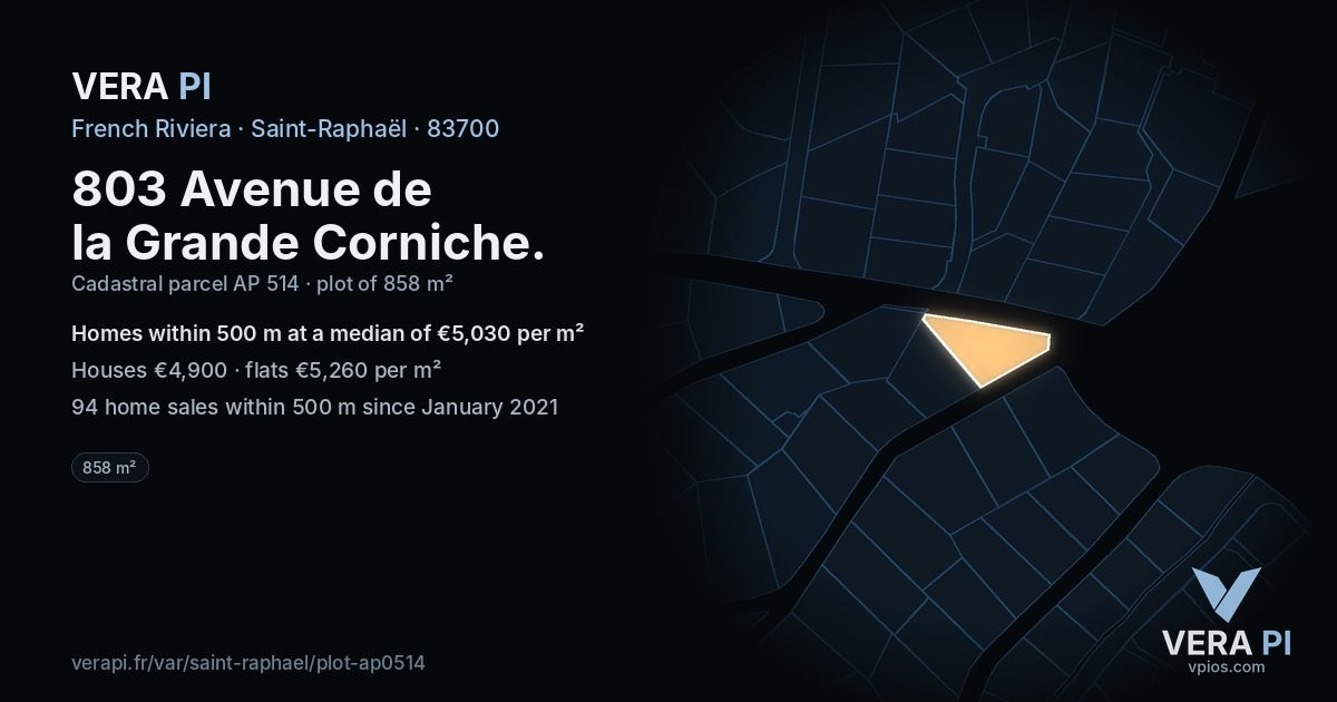 803 Avenue de la Grande Corniche, Saint-Raphaël at night – the plot lit, the parcels around coloured by the prices near them