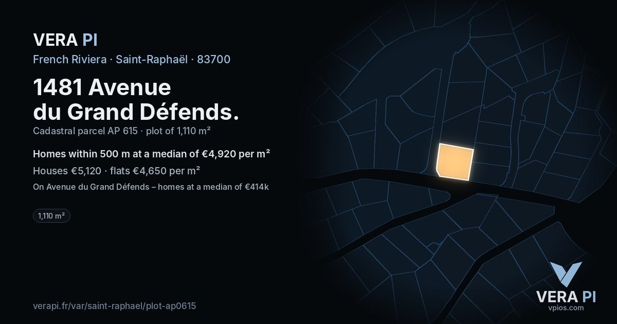 1481 Avenue du Grand Défends, Saint-Raphaël at night – the plot lit, the parcels around coloured by the prices near them