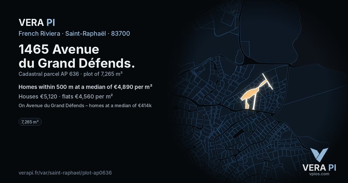 1465 Avenue du Grand Défends, Saint-Raphaël at night – the plot lit, the parcels around coloured by the prices near them