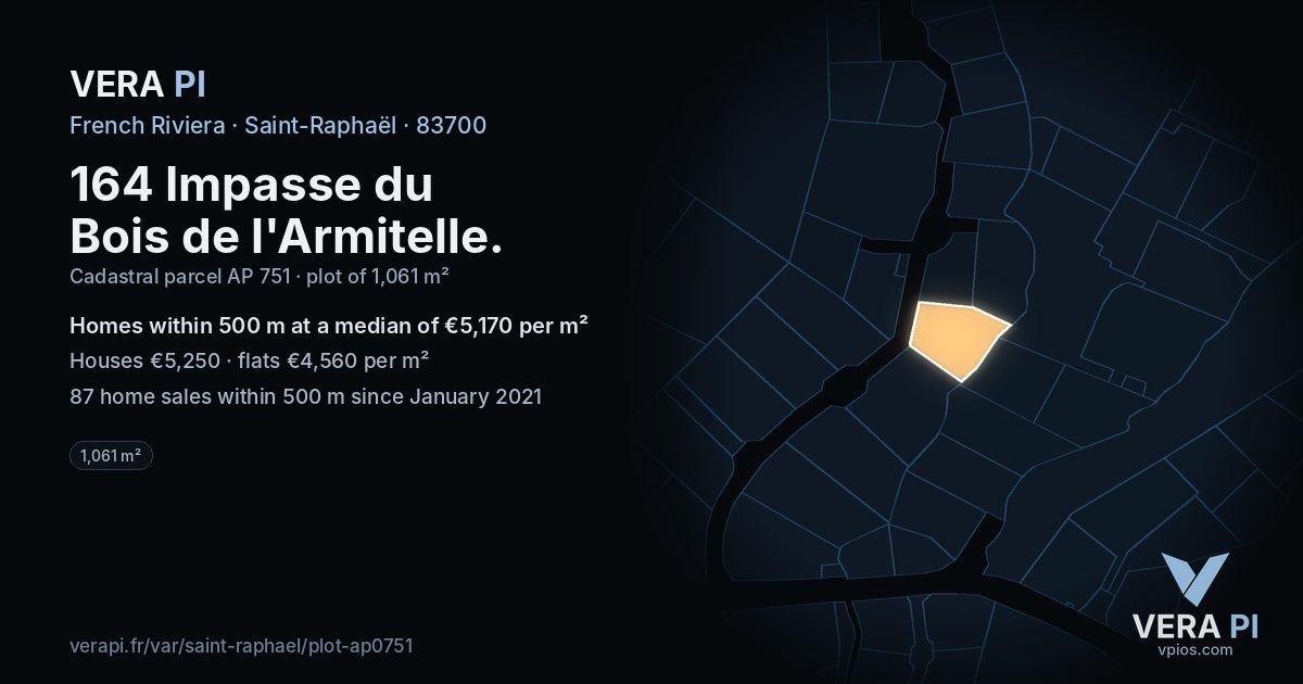 164 Impasse du Bois de l'Armitelle, Saint-Raphaël at night – the plot lit, the parcels around coloured by the prices near them