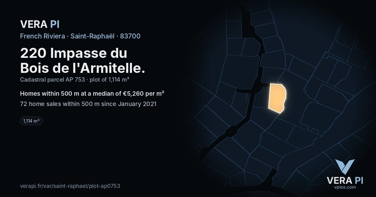 220 Impasse du Bois de l'Armitelle, Saint-Raphaël at night – the plot lit, the parcels around coloured by the prices near them