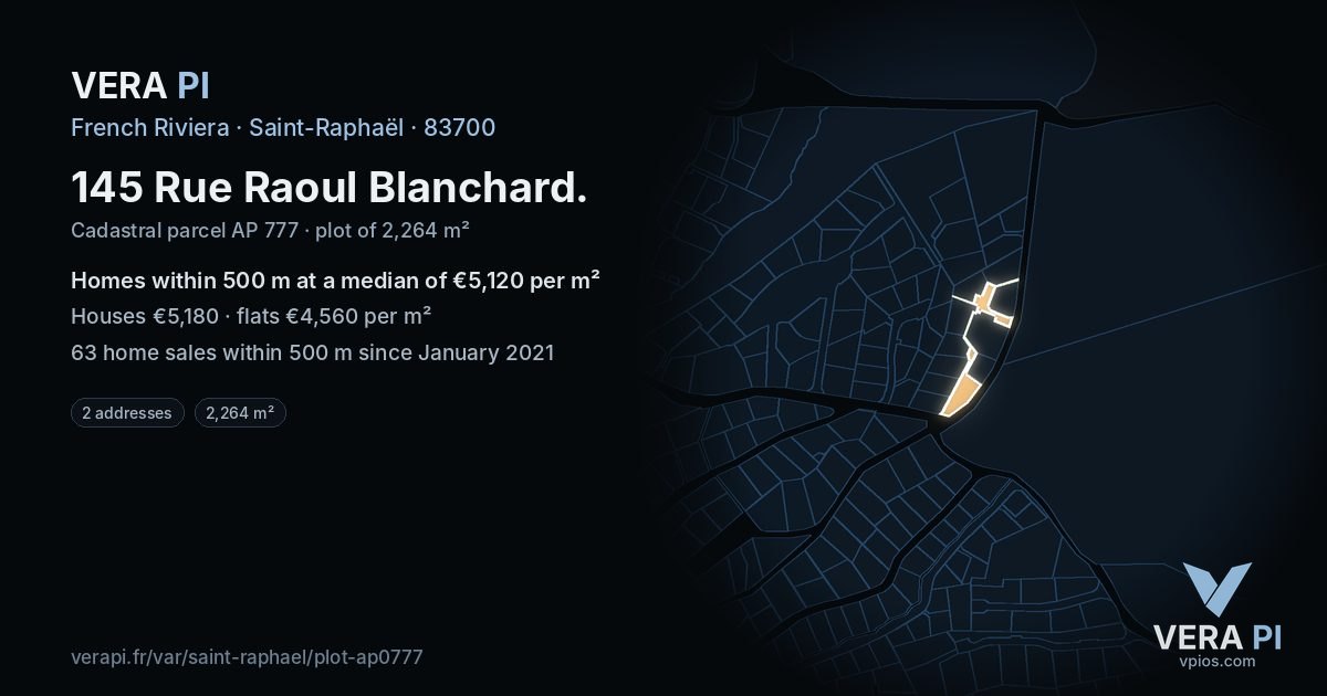 145 Rue Raoul Blanchard, Saint-Raphaël at night – the plot lit, the parcels around coloured by the prices near them