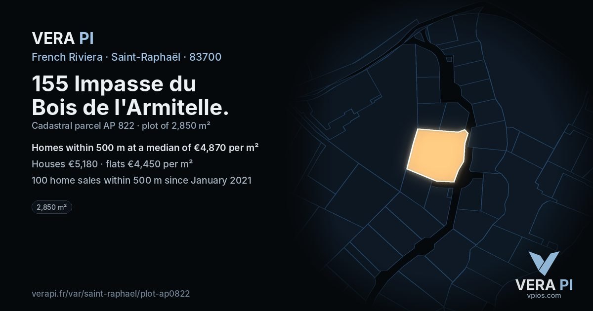155 Impasse du Bois de l'Armitelle, Saint-Raphaël at night – the plot lit, the parcels around coloured by the prices near them