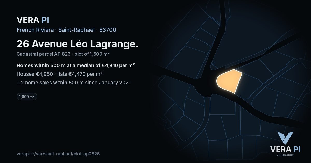26 Avenue Léo Lagrange, Saint-Raphaël at night – the plot lit, the parcels around coloured by the prices near them