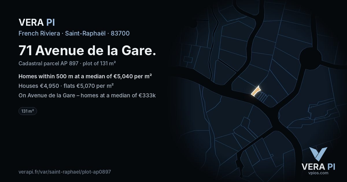 71 Avenue de la Gare, Saint-Raphaël at night – the plot lit, the parcels around coloured by the prices near them