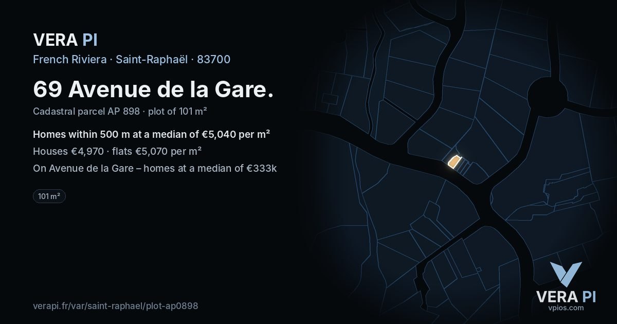 69 Avenue de la Gare, Saint-Raphaël at night – the plot lit, the parcels around coloured by the prices near them