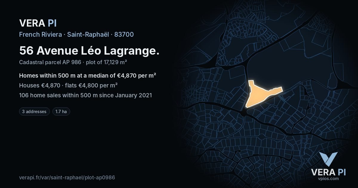 56 Avenue Léo Lagrange, Saint-Raphaël at night – the plot lit, the parcels around coloured by the prices near them