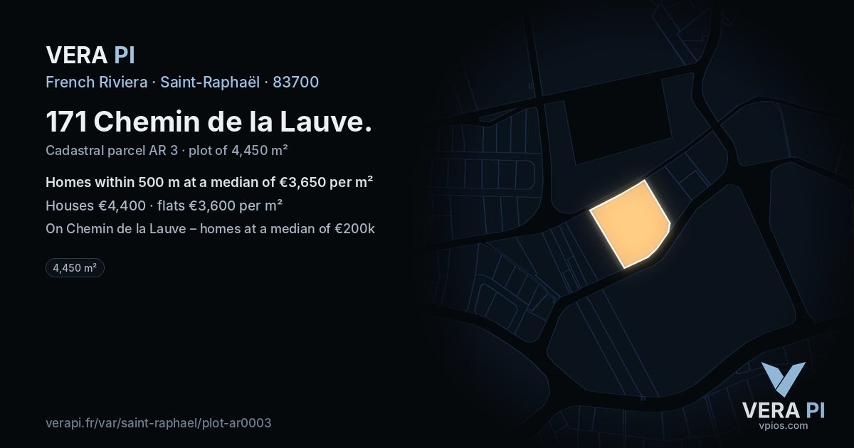 171 Chemin de la Lauve, Saint-Raphaël at night – the plot lit, the parcels around coloured by the prices near them