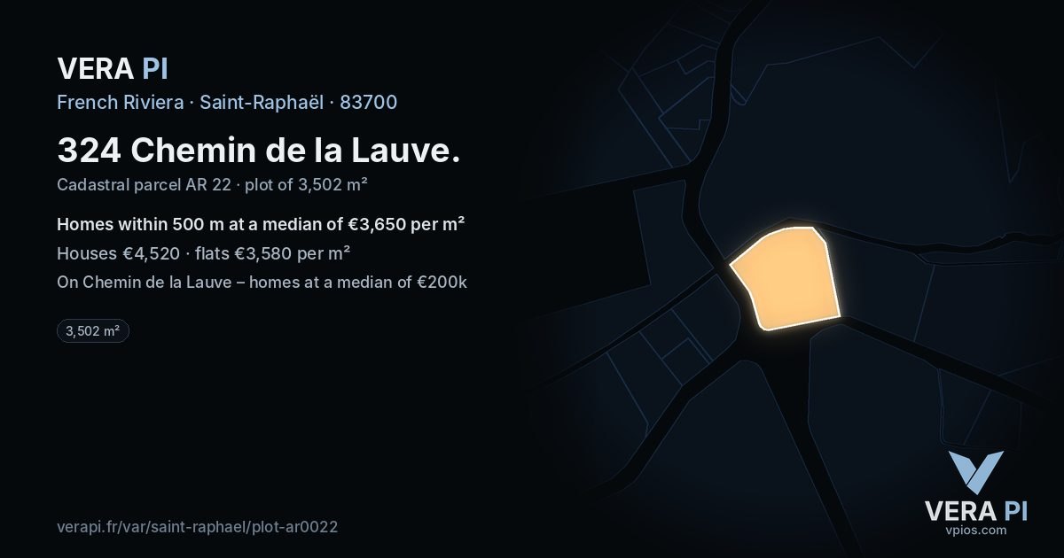 324 Chemin de la Lauve, Saint-Raphaël at night – the plot lit, the parcels around coloured by the prices near them