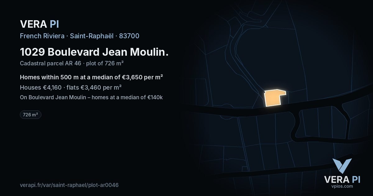 1029 Boulevard Jean Moulin, Saint-Raphaël at night – the plot lit, the parcels around coloured by the prices near them
