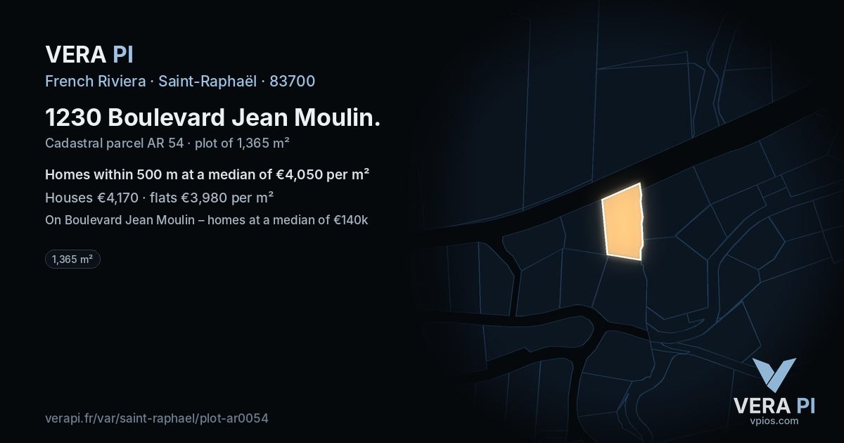 1230 Boulevard Jean Moulin, Saint-Raphaël at night – the plot lit, the parcels around coloured by the prices near them