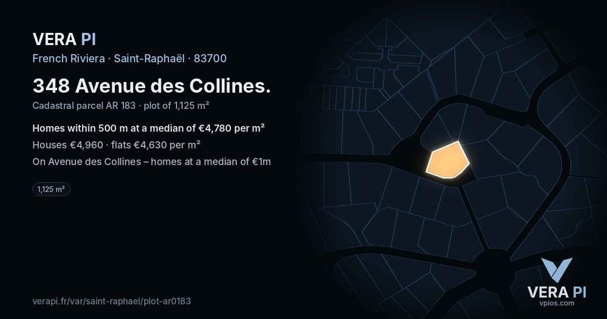 348 Avenue des Collines, Saint-Raphaël at night – the plot lit, the parcels around coloured by the prices near them
