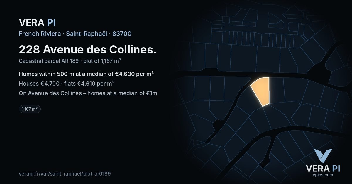 228 Avenue des Collines, Saint-Raphaël at night – the plot lit, the parcels around coloured by the prices near them