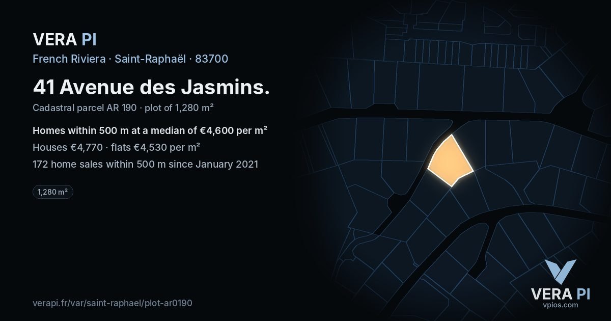 41 Avenue des Jasmins, Saint-Raphaël at night – the plot lit, the parcels around coloured by the prices near them